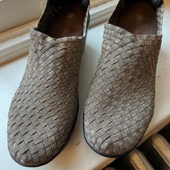 Bernie Mev. GEM slip on wedges. EUC. Bronze, sz. 39 - Picture 4 of 4